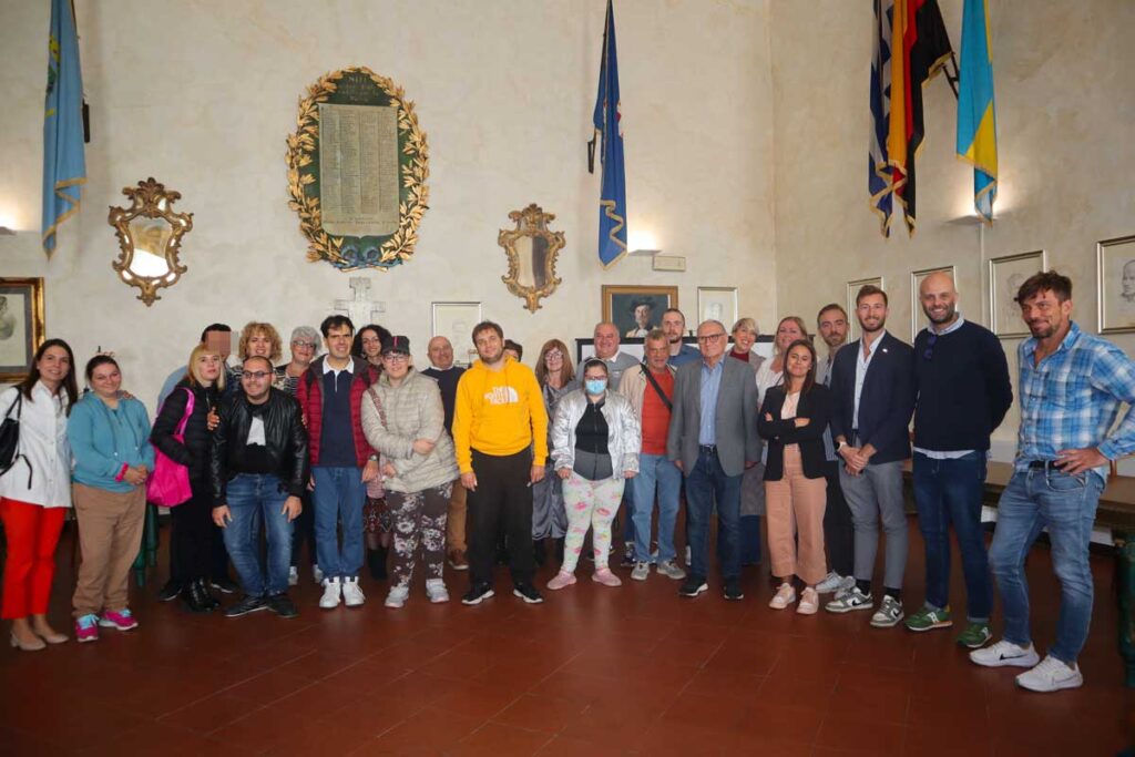 La presentazione dl progetto "Il pranzo è servito da Gea" in sala consiliare